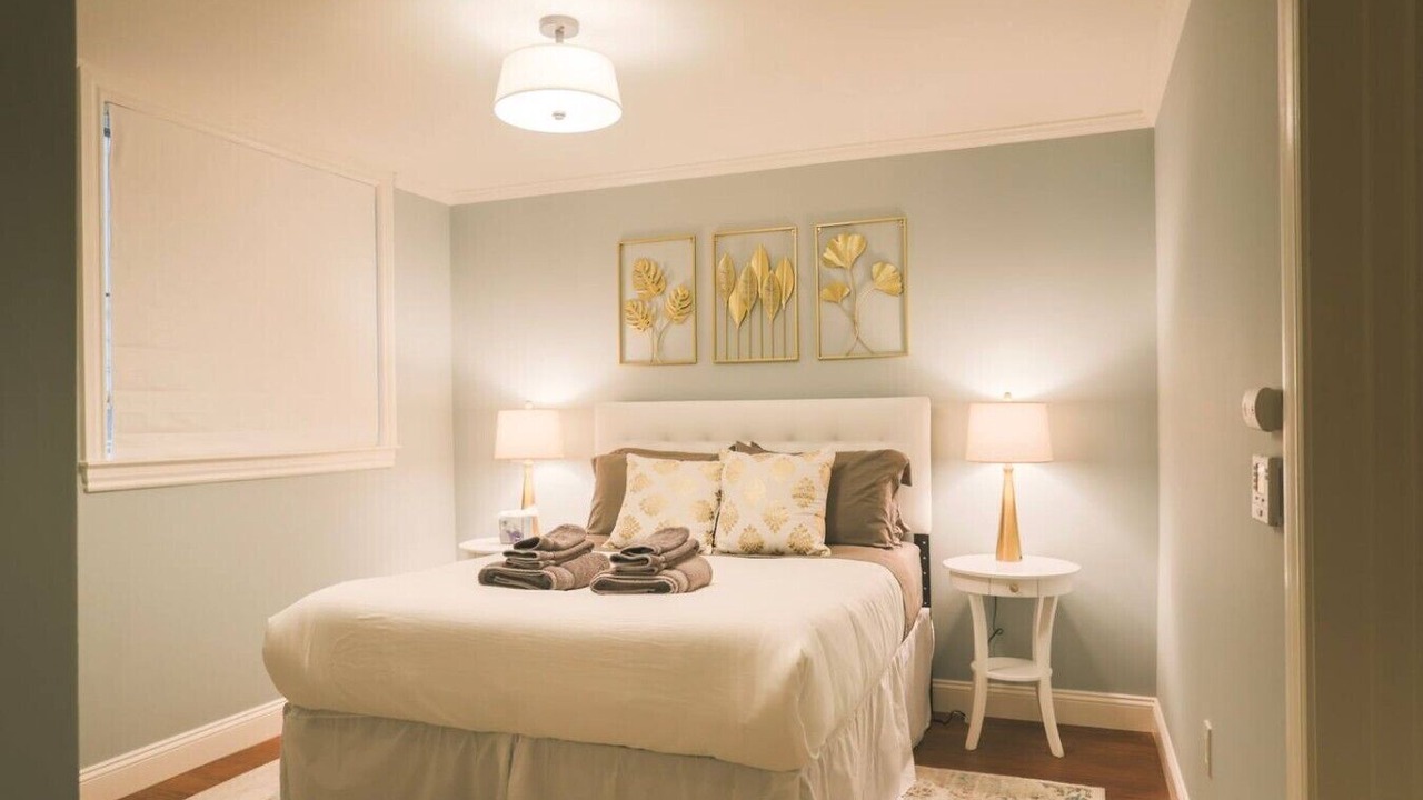 Photo of Bedroom in Pacific Heights