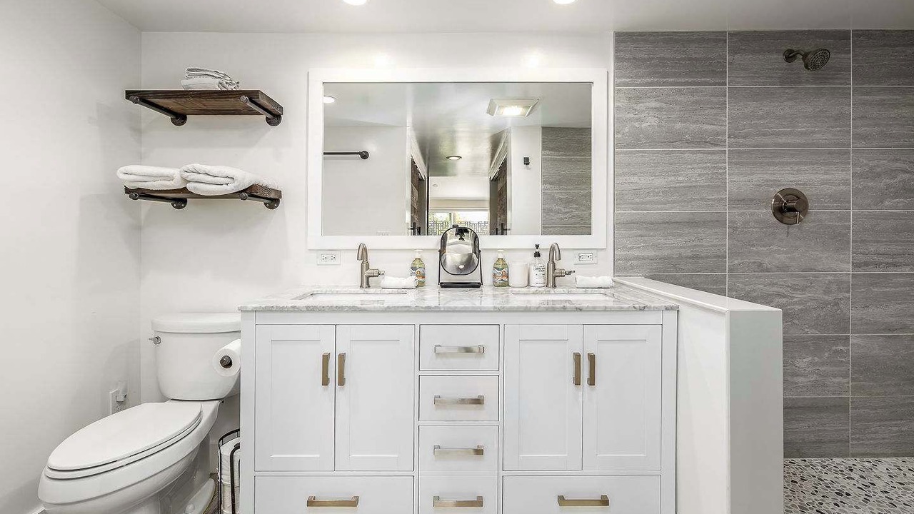 Photo of Bathroom in Leucadia