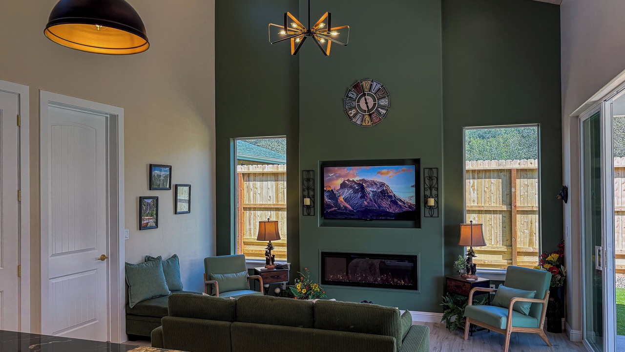 Photo of Livingroom in Yosemite Lakes