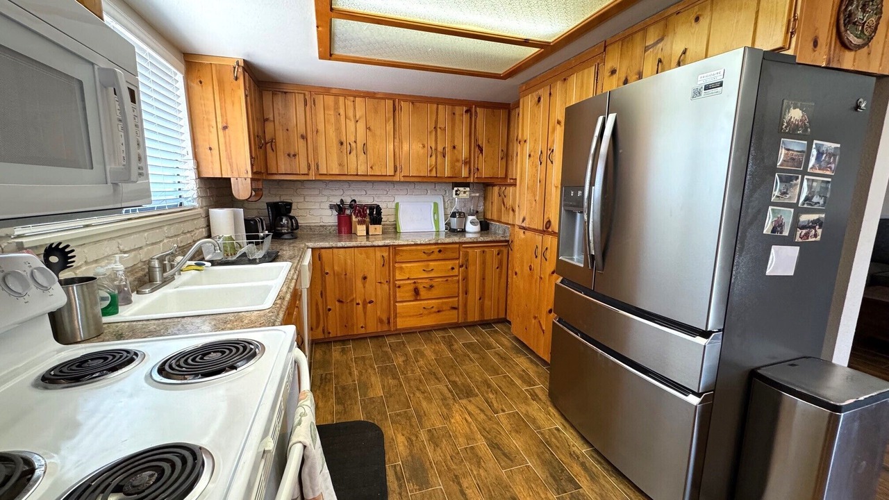 Photo of Kitchen in Oak Shores
