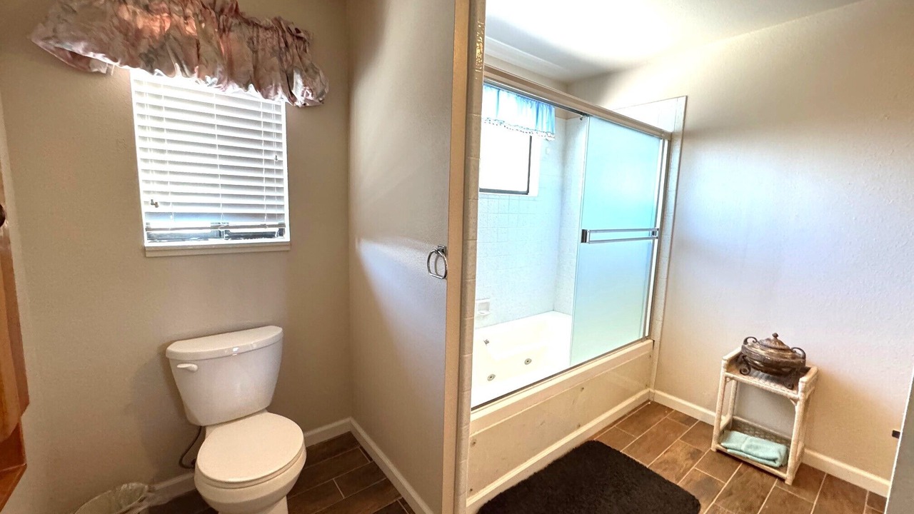 Photo of Bathroom in Oak Shores