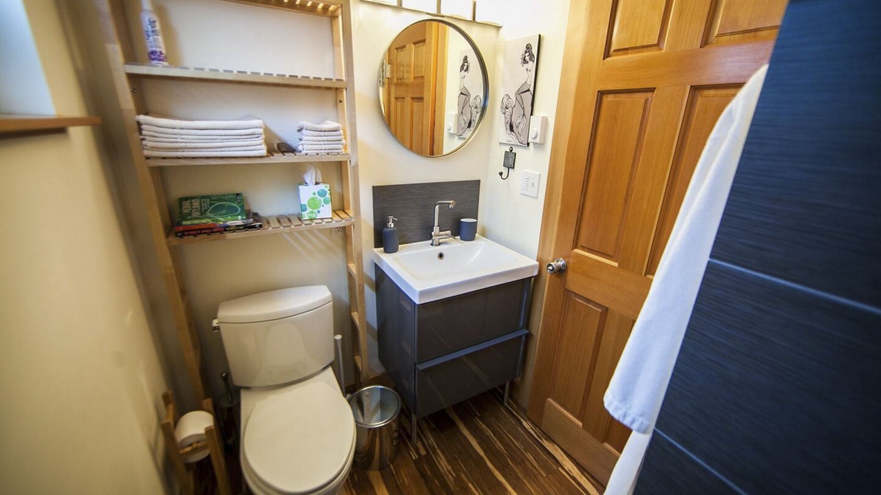 Photo of Bathroom in Mississippi District