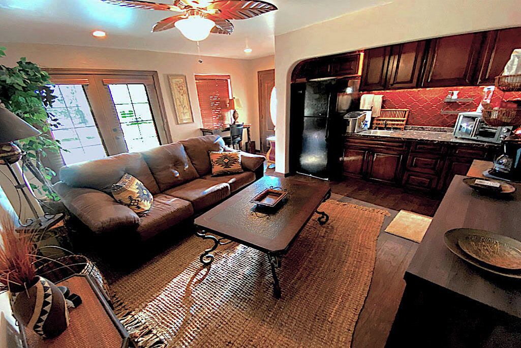 Photo of Livingroom in Desert Hills
