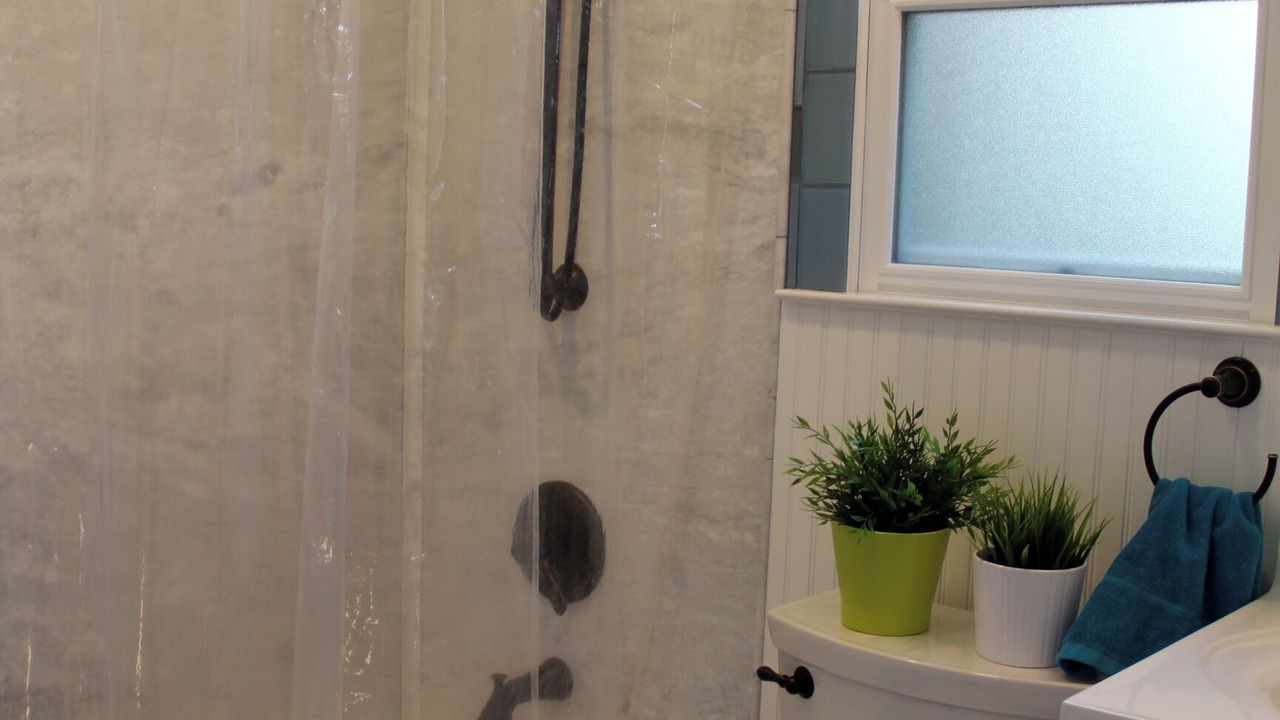 Photo of Bathroom in Upper Telegraph