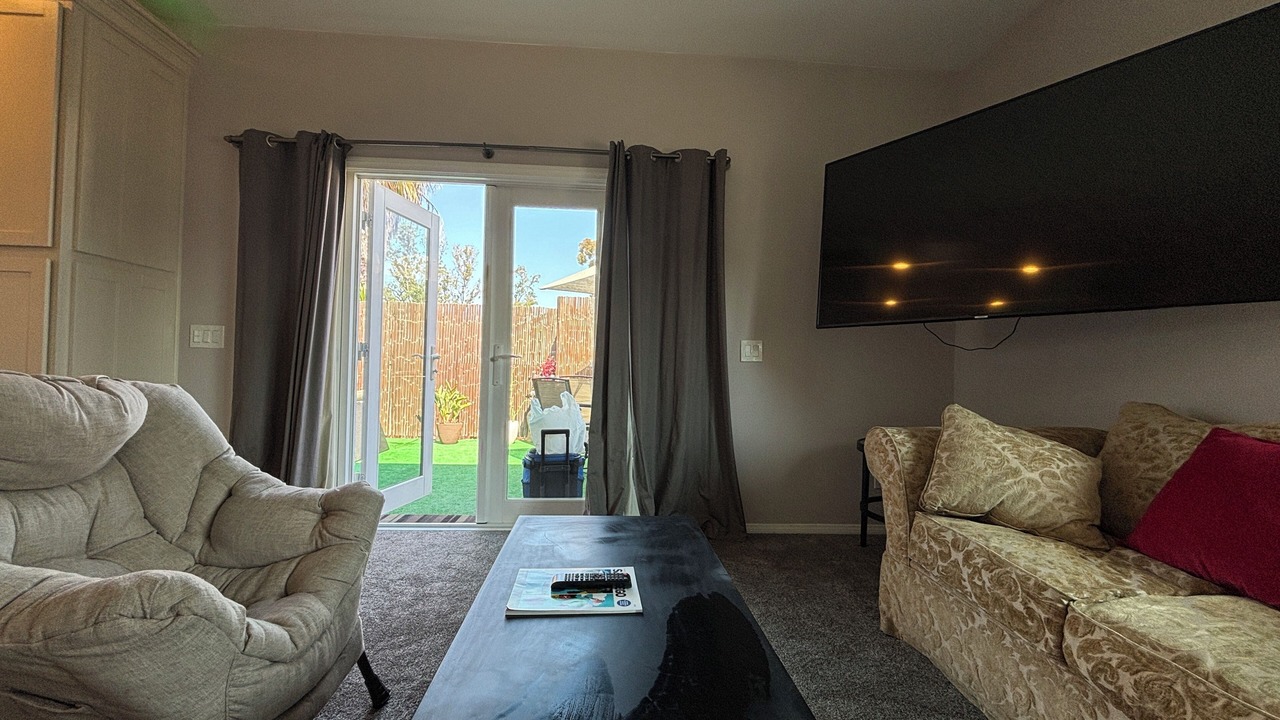 Photo of Livingroom in Golden Hill