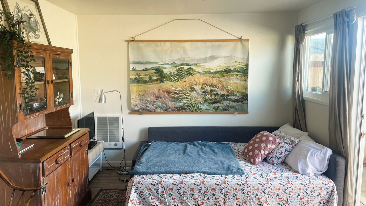 Photo of Bedroom in Baywood Park