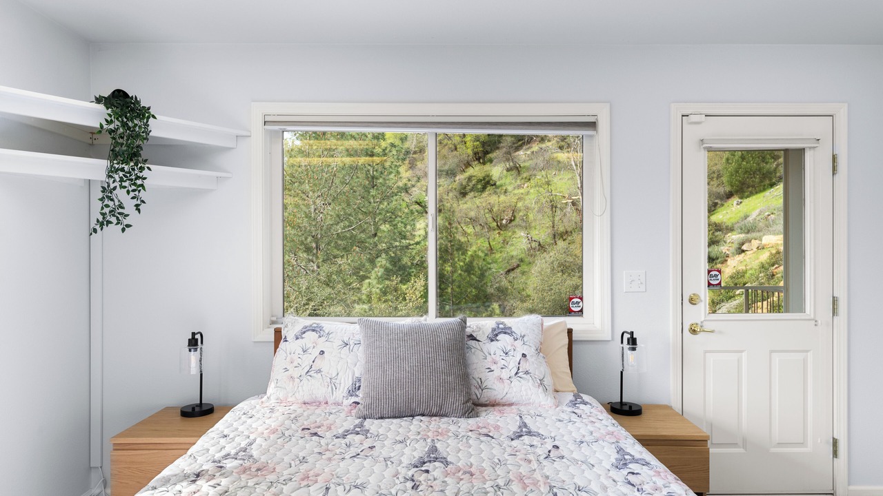 Photo of Bedroom in Lakehead
