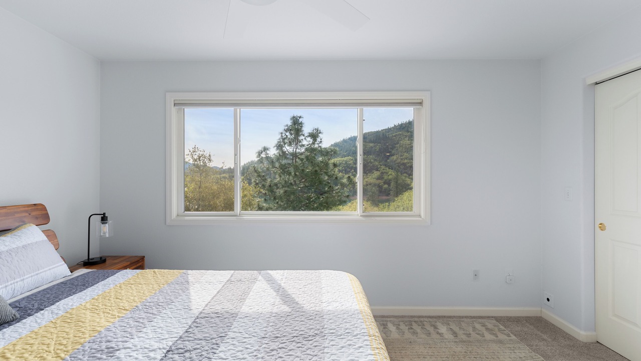 Photo of Bedroom in Lakehead