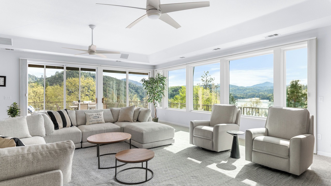 Photo of Livingroom in Lakehead
