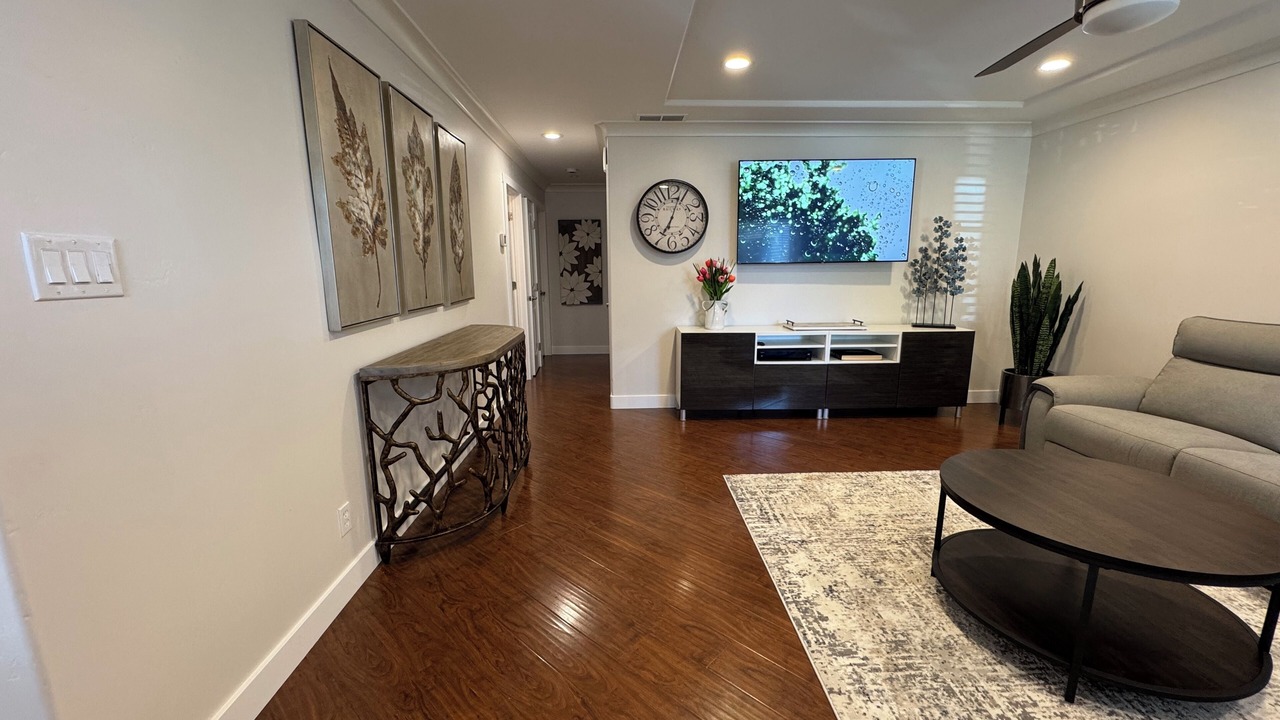 Photo of Livingroom in West Sacramento