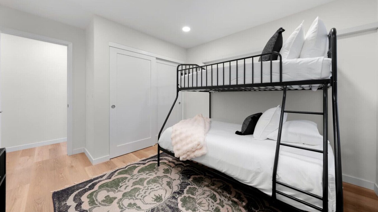 Photo of Bedroom in Mission Hills