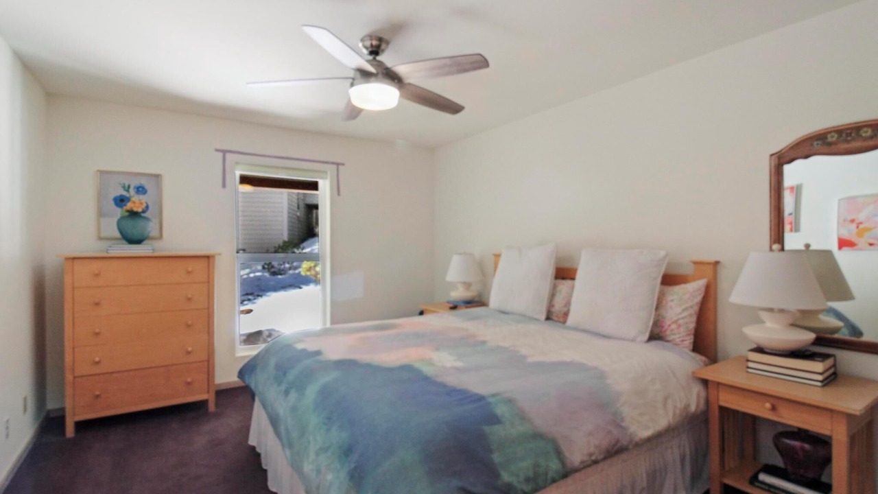 Photo of Bedroom in Lake Forest