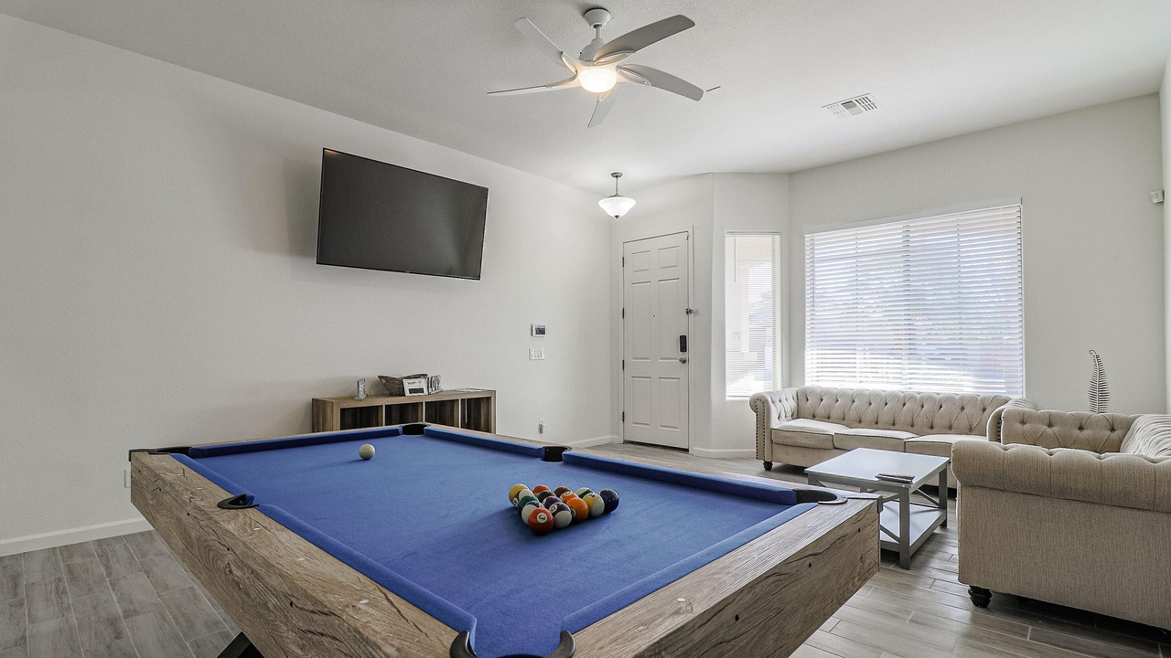 Photo of Livingroom in Rovey Farm Estates