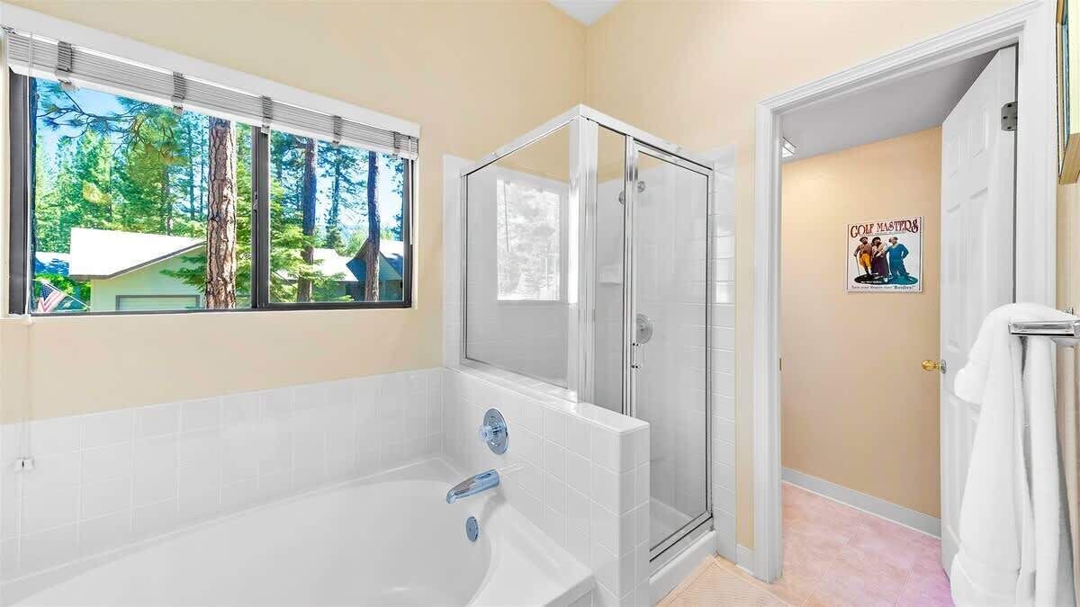 Photo of Bathroom in Plumas Eureka Estates