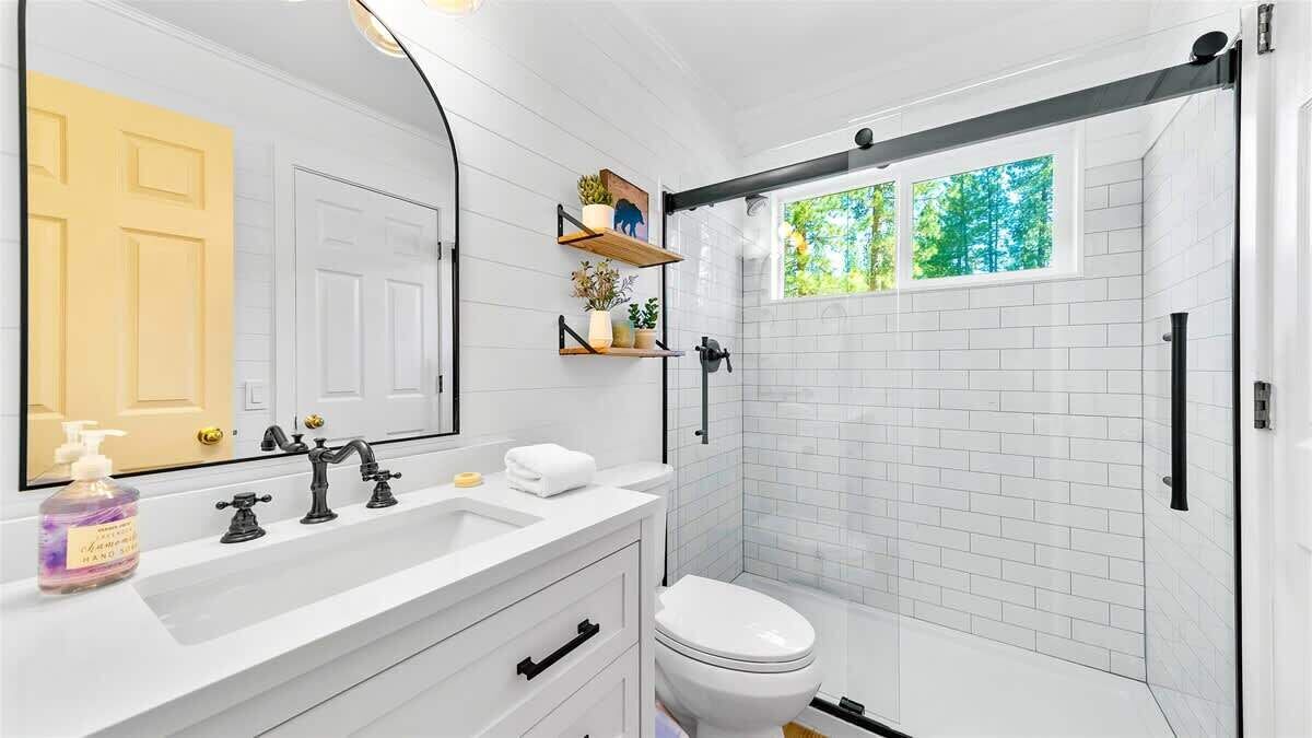 Photo of Bathroom in Plumas Eureka Estates