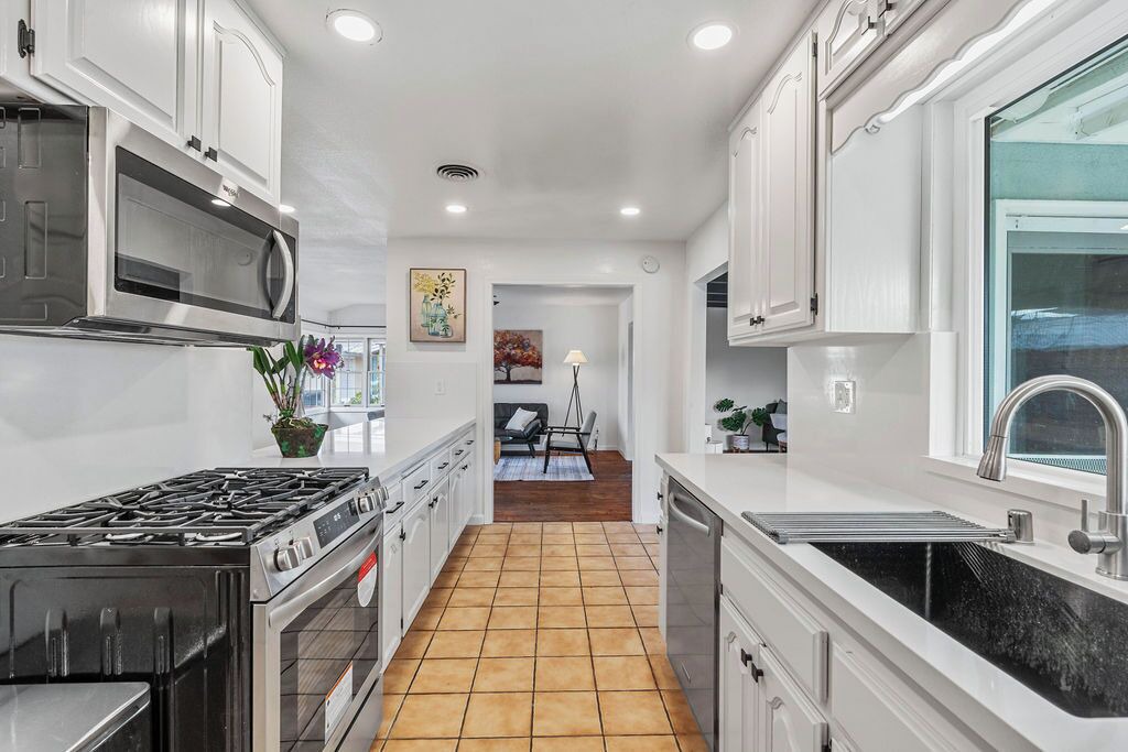 Photo of Kitchen in Northwest Anaheim