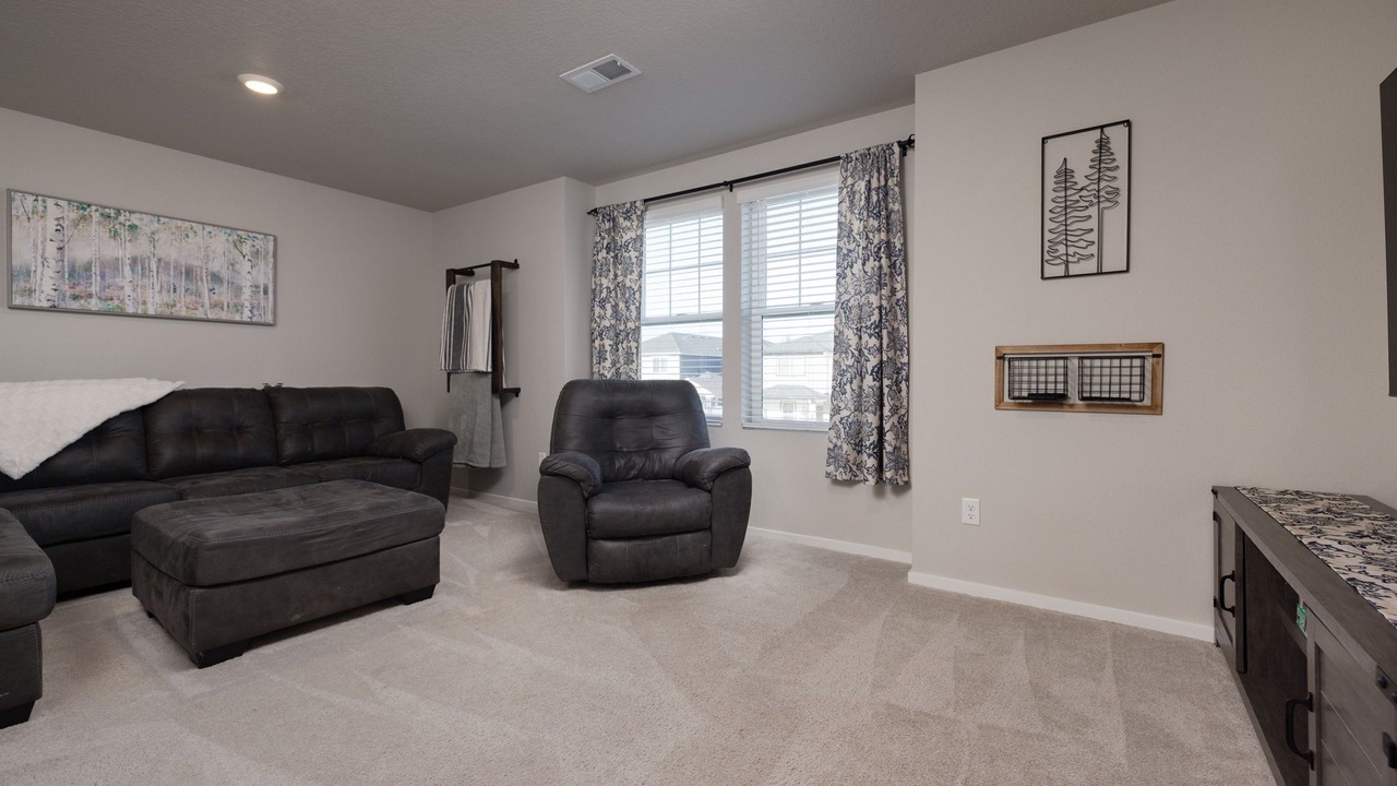 Photo of Livingroom in Old Farm District