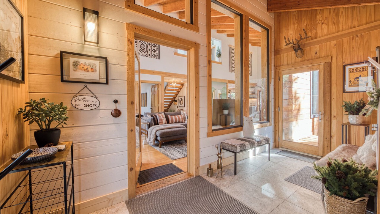 Photo of Livingroom in Truckee