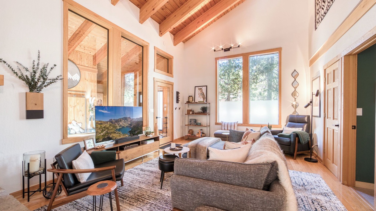 Photo of Livingroom in Truckee