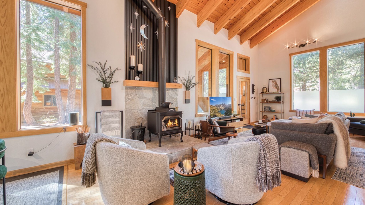 Photo of Livingroom in Truckee