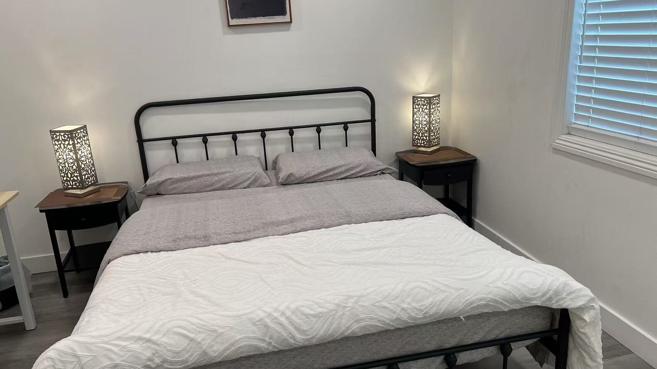 Photo of Bedroom in Baldwin Park