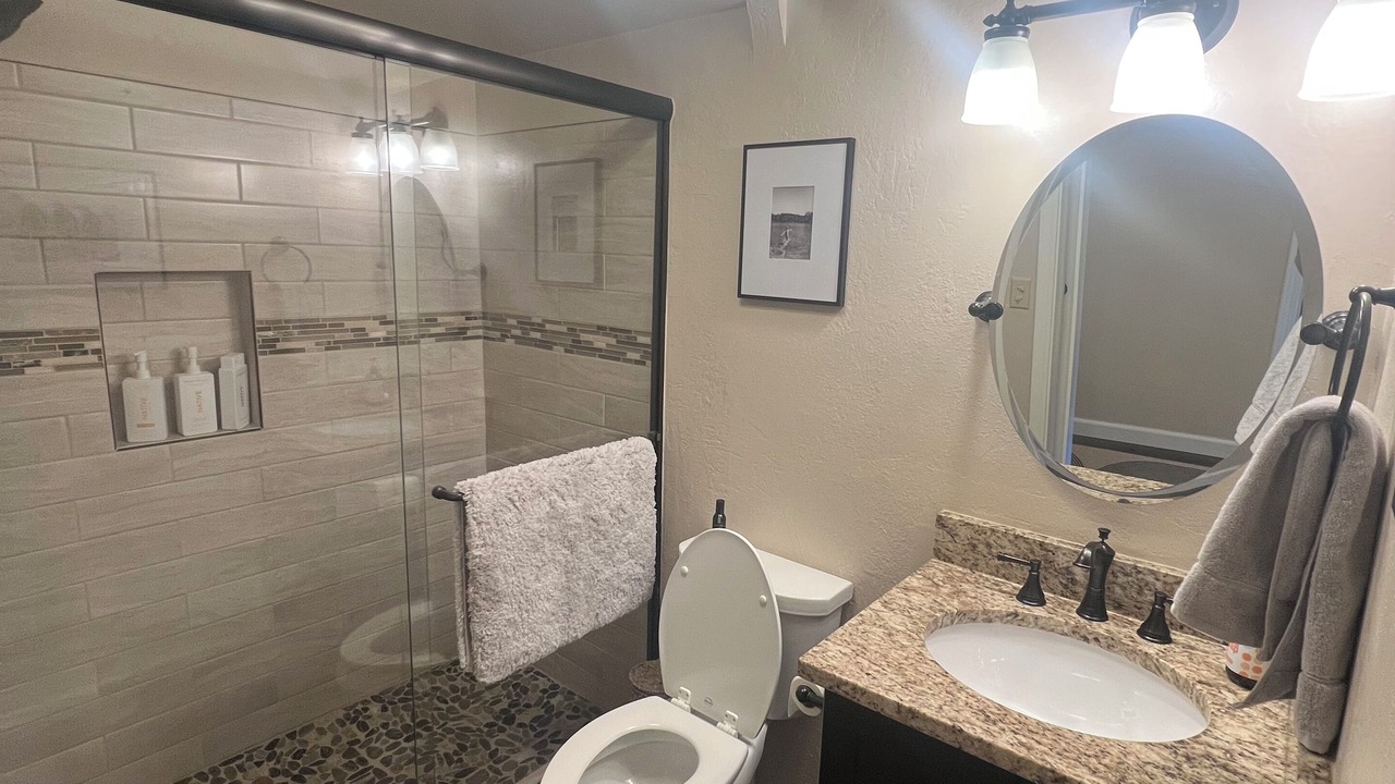 Photo of Bathroom in Groveland