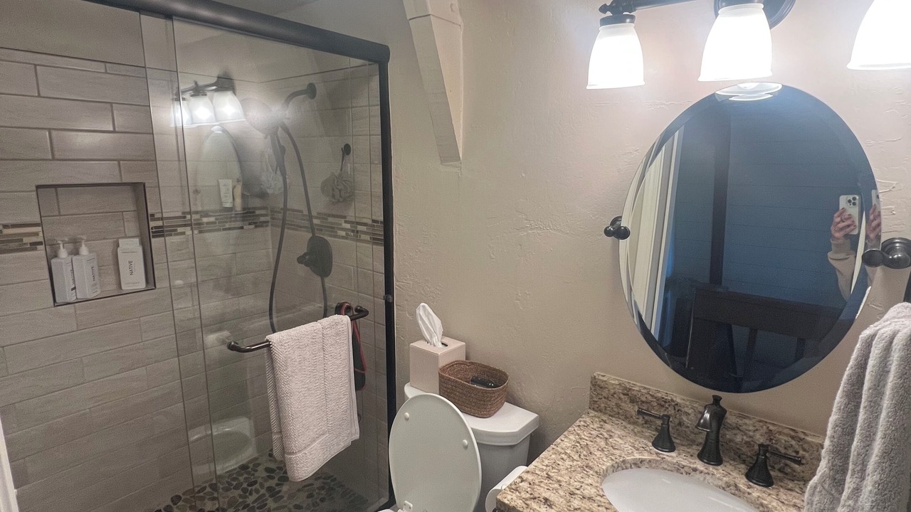 Photo of Bathroom in Groveland