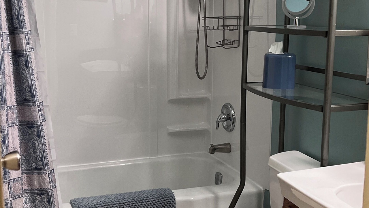 Photo of Bathroom in South Hills