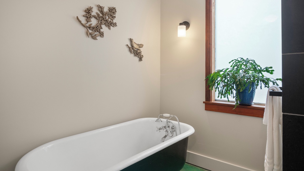 Photo of Bathroom in Mississippi District