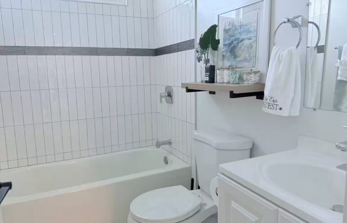 Photo of Bathroom in Los Angeles