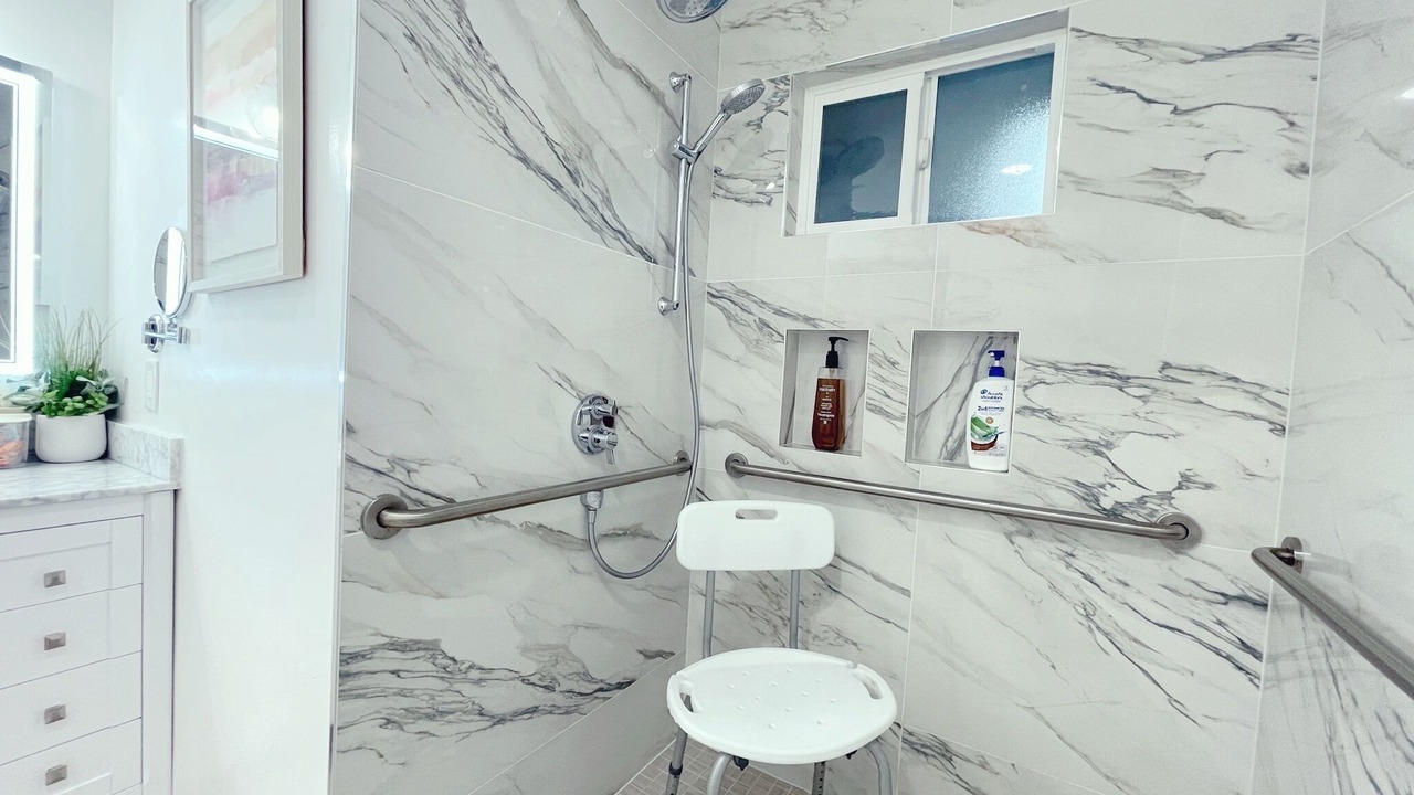 Photo of Bathroom in Rose Garden