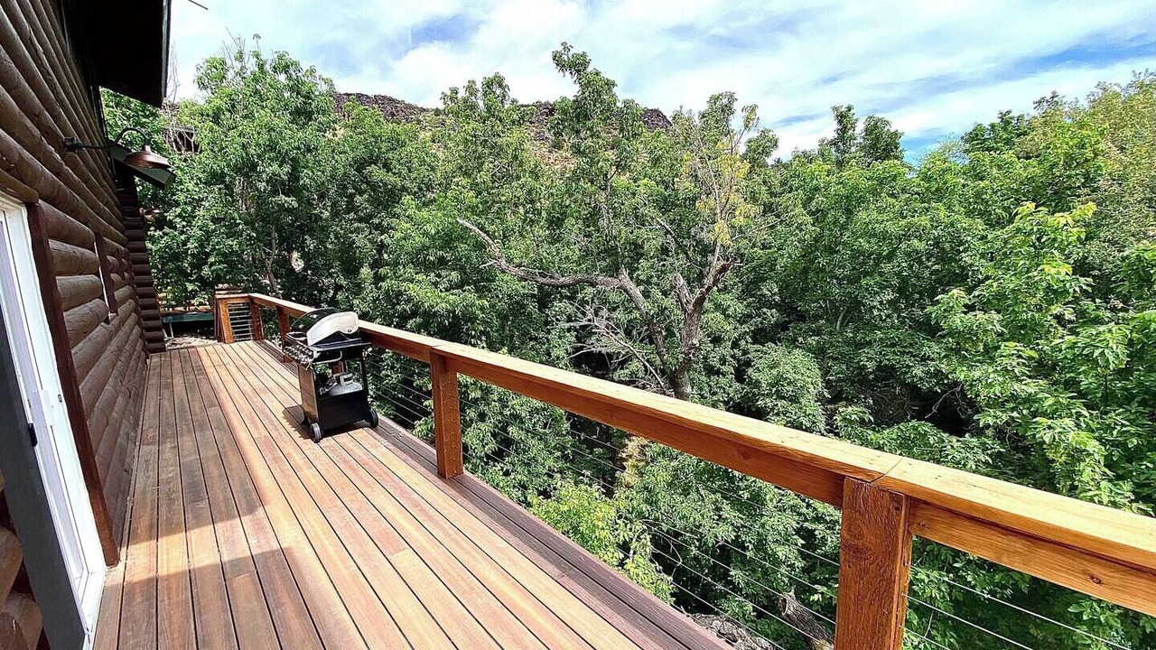 Photo of Patio Balcony in Veyo