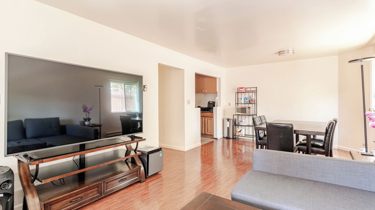 Photo of Livingroom in Albany