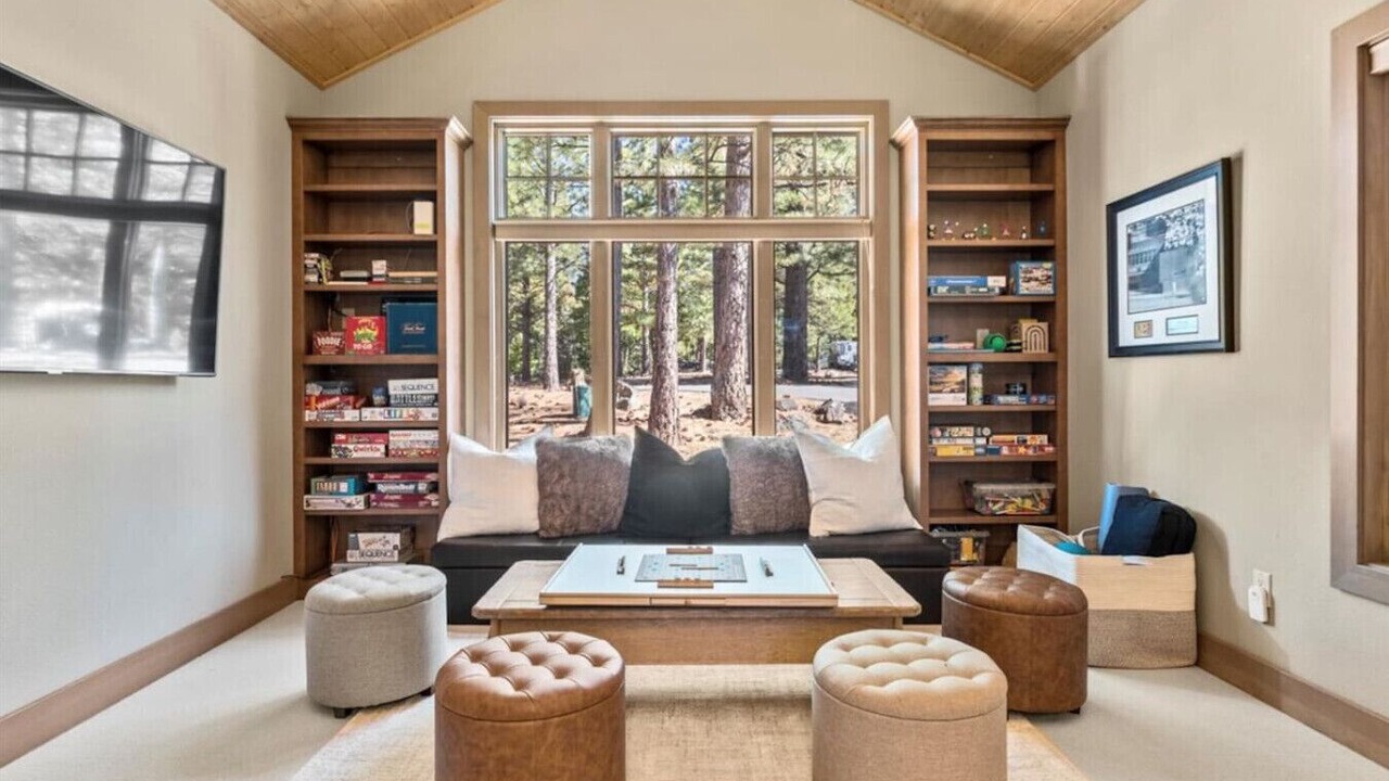 Photo of Bedroom in Gold Mountain