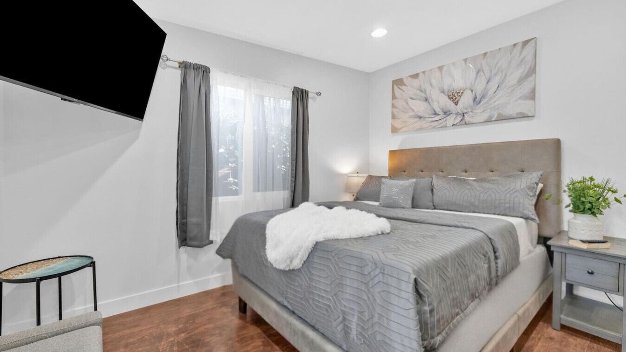 Photo of Bedroom in Ocean Beach