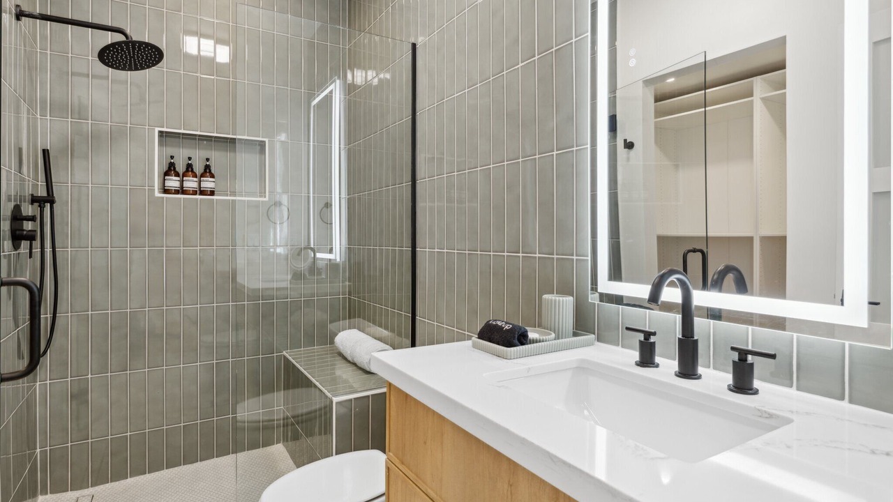 Photo of Bathroom in Raskin Estates