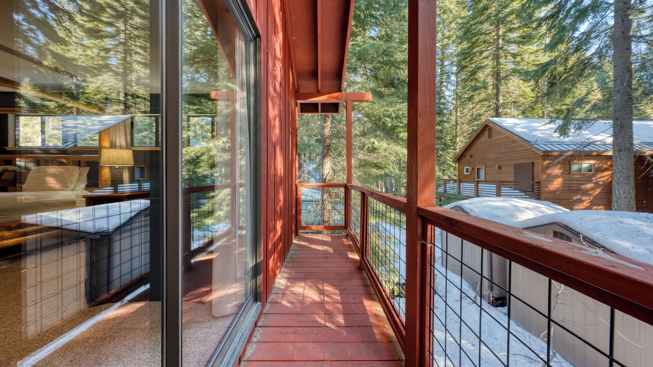 Photo of Patio Balcony in Donner Lake Woods