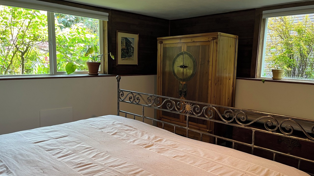 Photo of Bedroom in Mississippi District