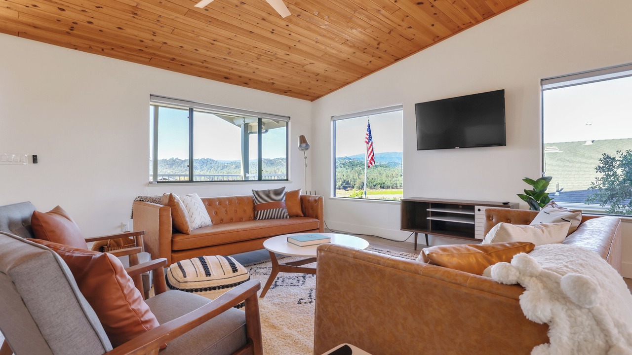 Photo of Livingroom in Oak Shores