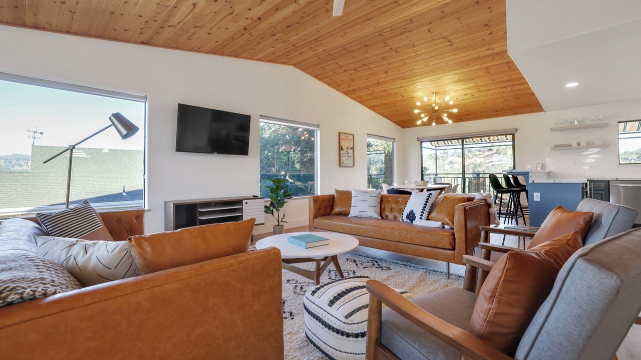 Photo of Livingroom in Oak Shores