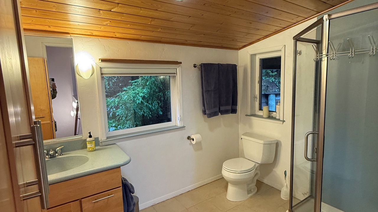 Photo of Bathroom in Jacoby Creek