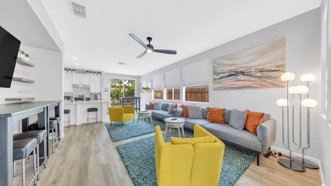 Photo of Livingroom in West Sacramento