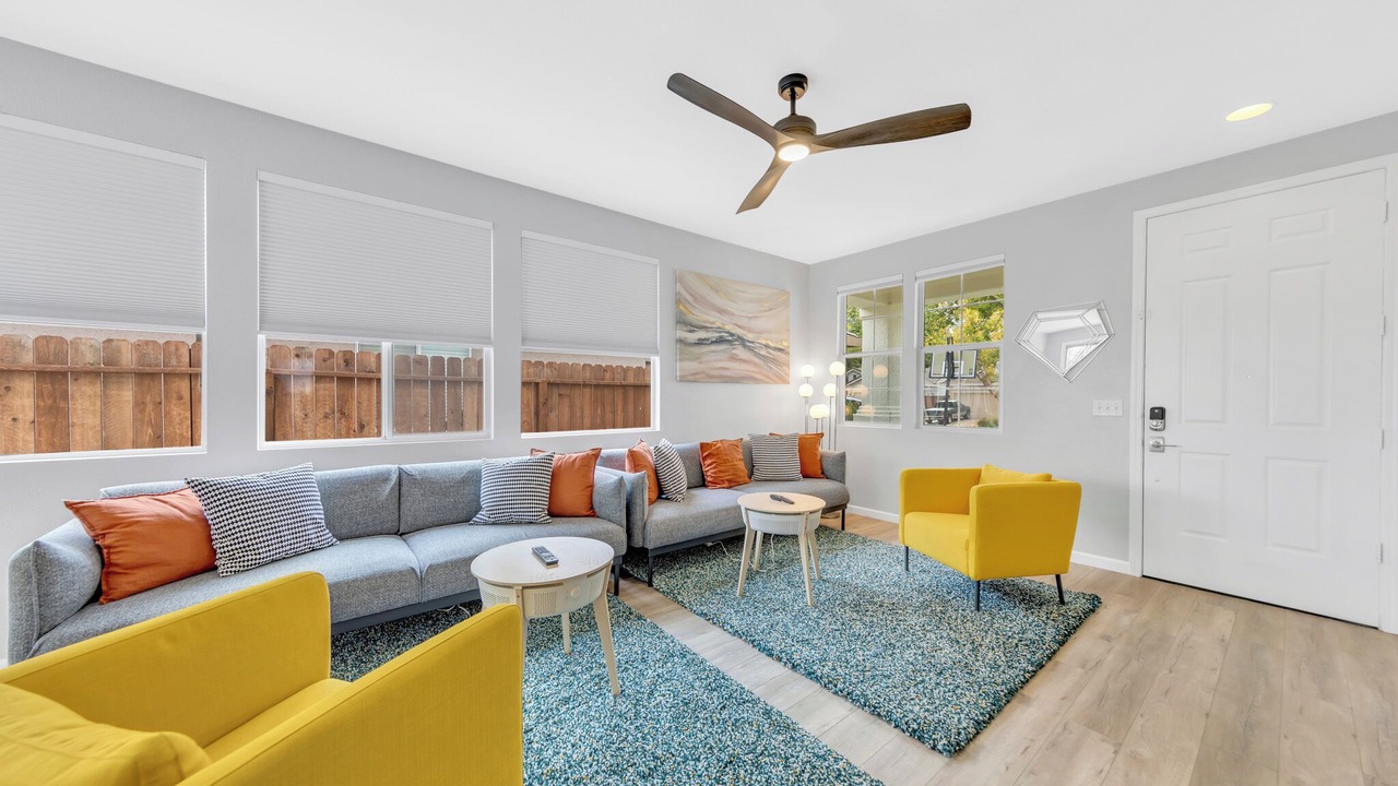 Photo of Livingroom in West Sacramento