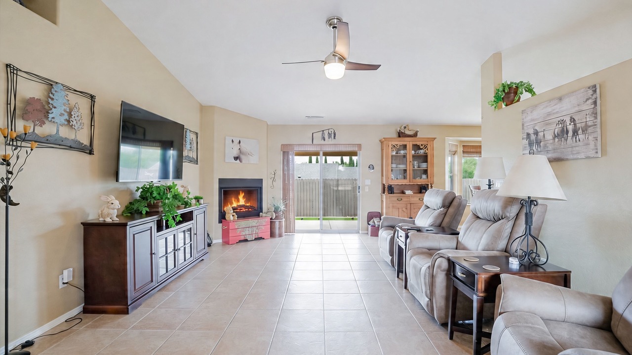 Photo of Livingroom in Prescott Valley Units