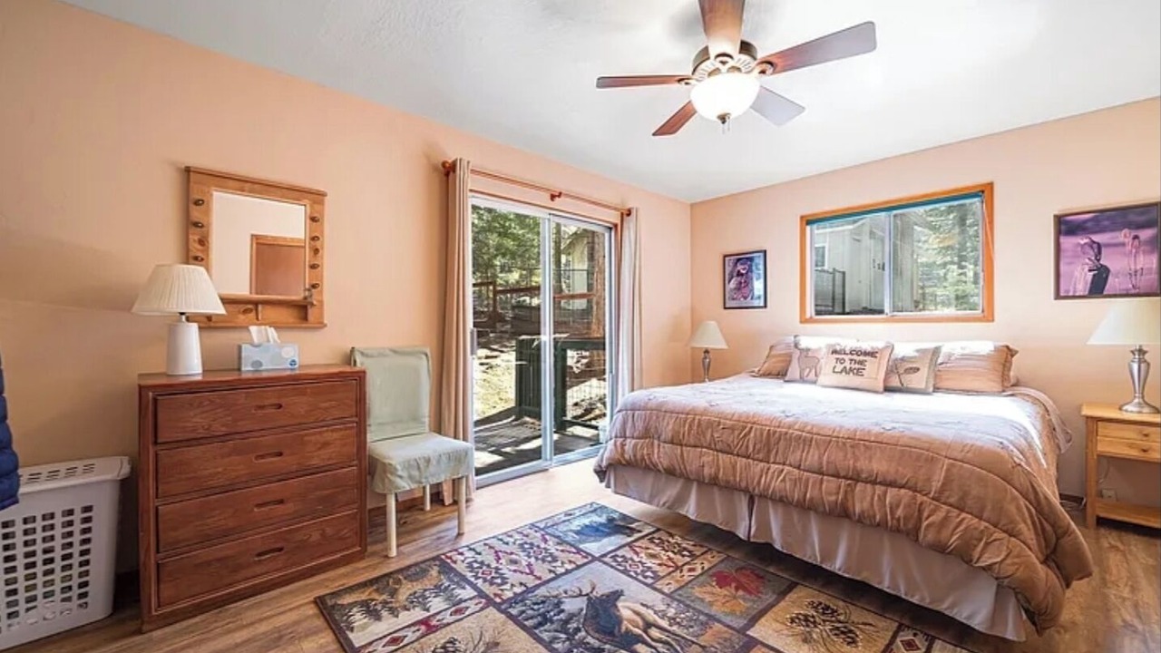 Photo of Bedroom in Lake Almanor West