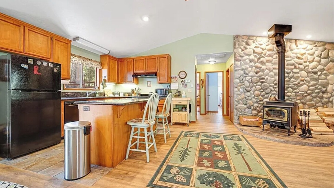 Photo of Kitchen in Lake Almanor West