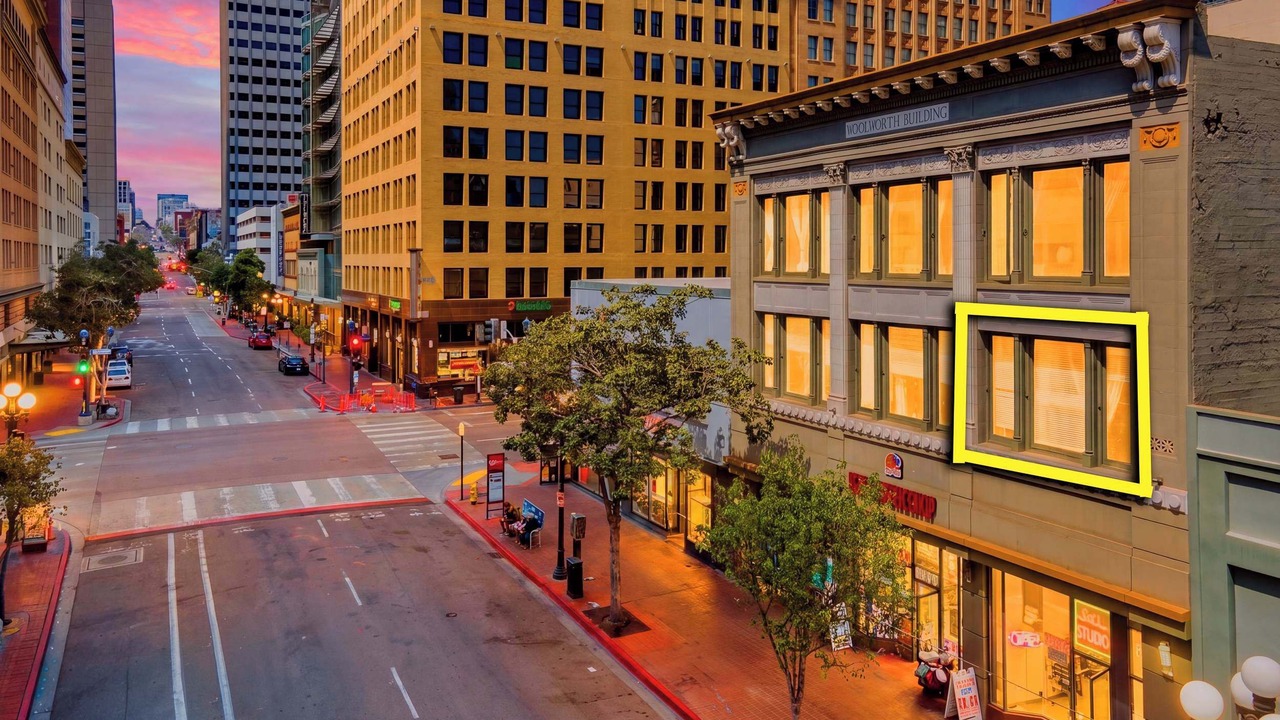 Photo of Others in Gaslamp Quarter
