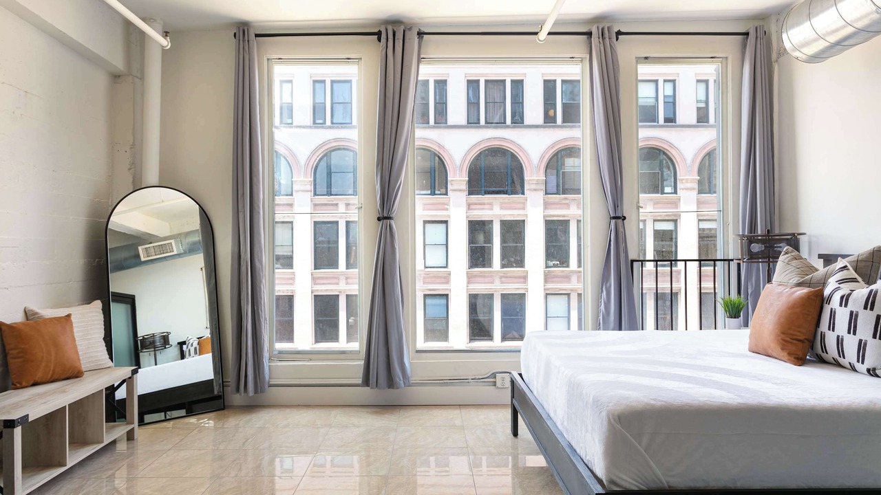 Photo of Bedroom in Gaslamp Quarter