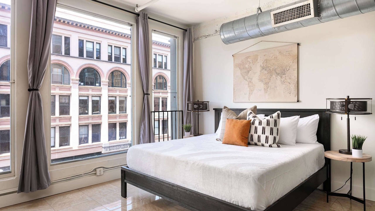Photo of Bedroom in Gaslamp Quarter