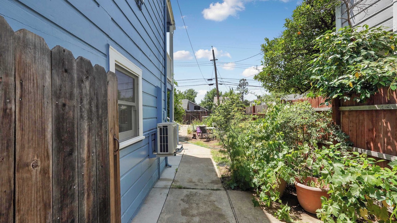 Photo of Outdoor in North Oak Park